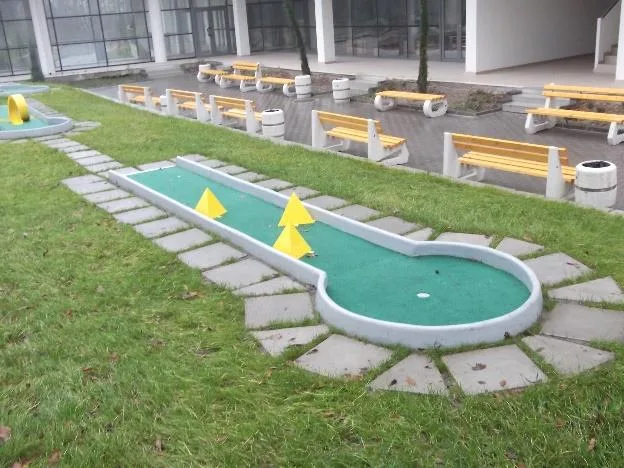 kiosk benches walkway