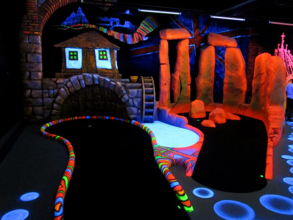 glow golf