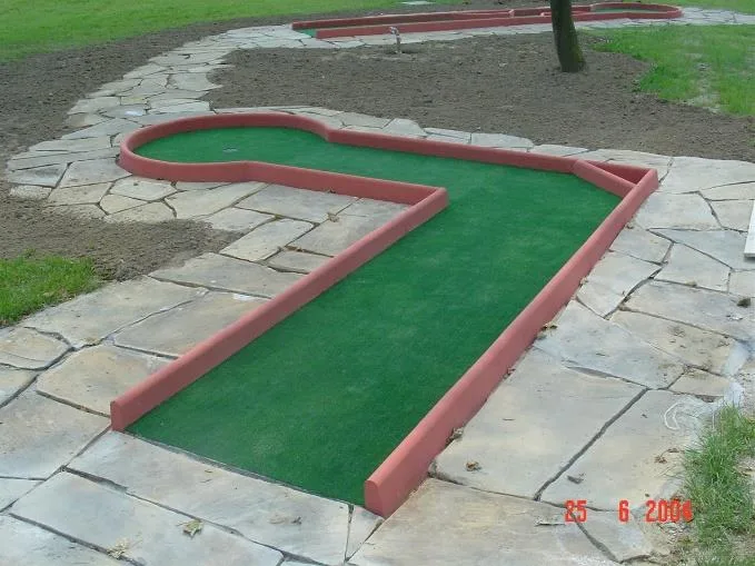 walkway heart shaped fairway